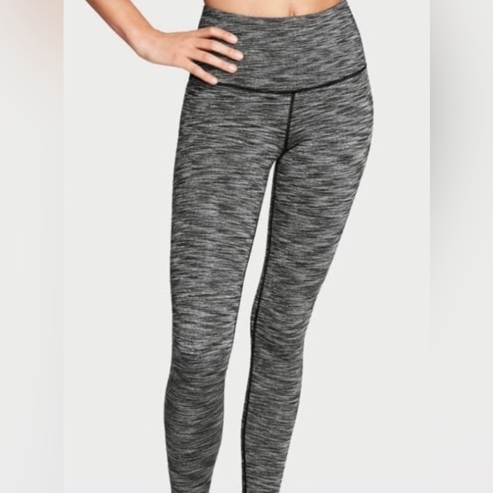 Victoria Sport VS knockout Tight/ running pants size small like new
